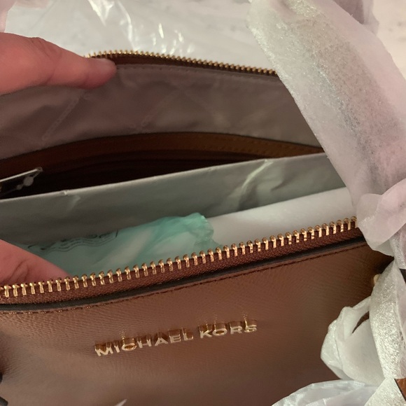 BNWT Michael Kors Jet Set Tote - Picture 2 of 8